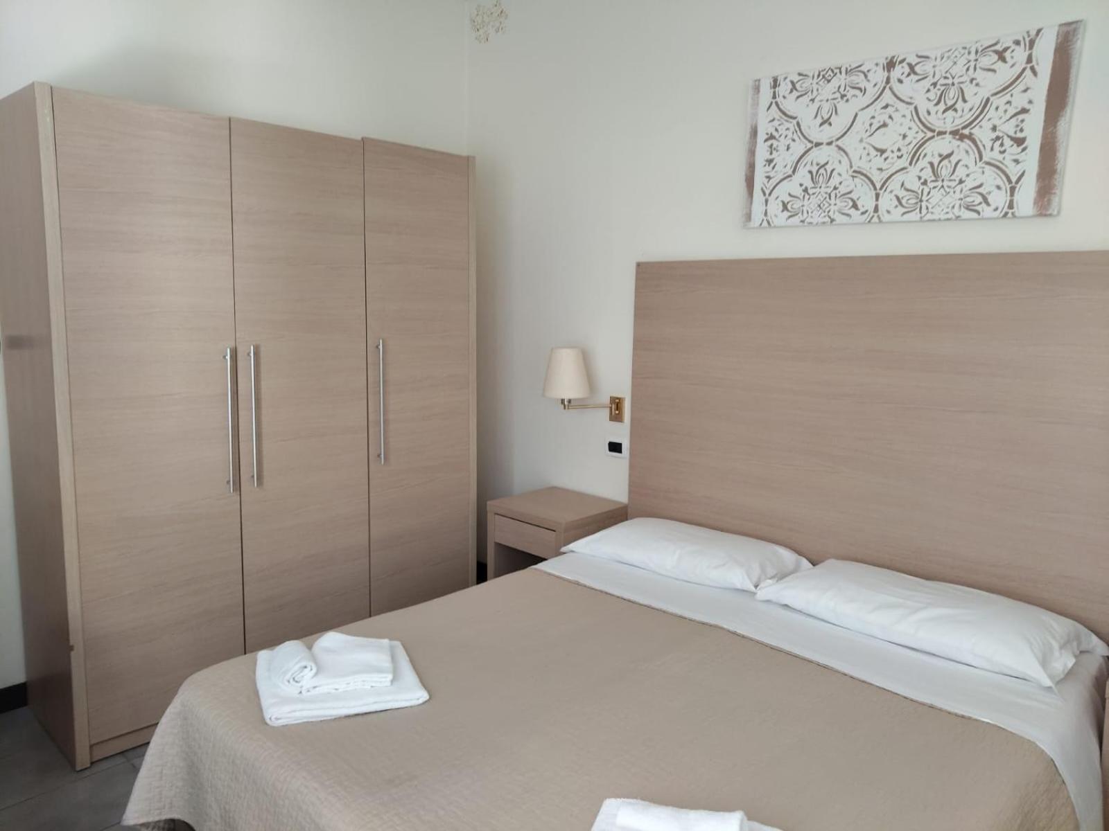 Garisenda - In Centro A - Hotel Riccione