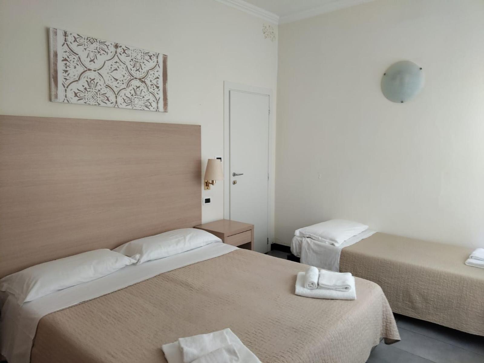 Garisenda - In Centro A - Hotel