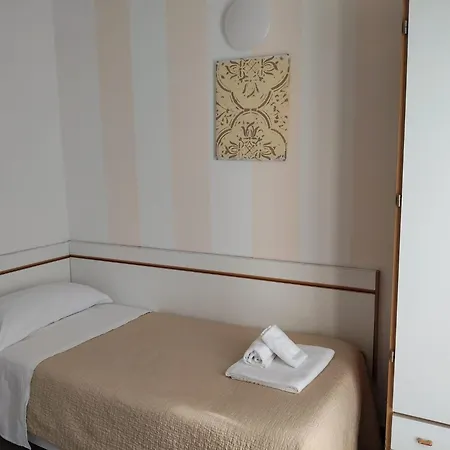 Hotel Garisenda B&B - In Centro A Riccione - Exterior photo