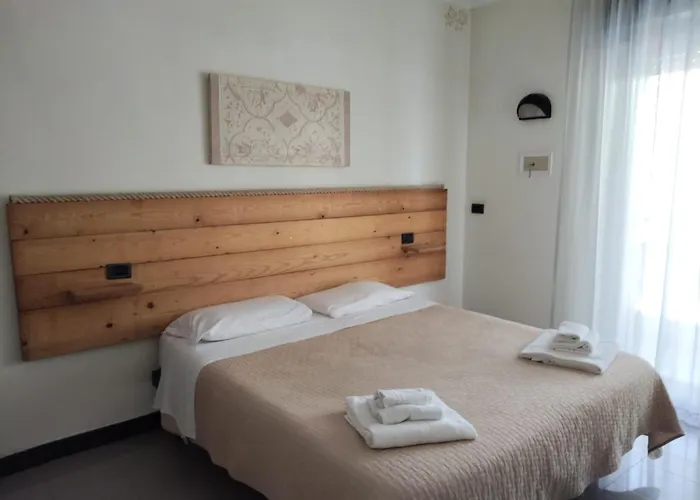 Hotel Garisenda B&B - In Centro A Riccione -
