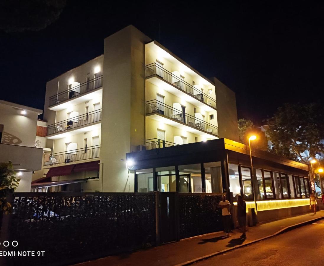 Garisenda -b&b&brunch In Centro A Riccione- Hotel 3*