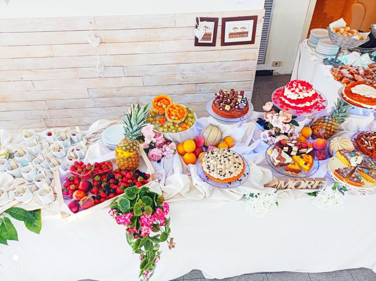 Garisenda -b&b&brunch In Centro A Riccione- Hotel