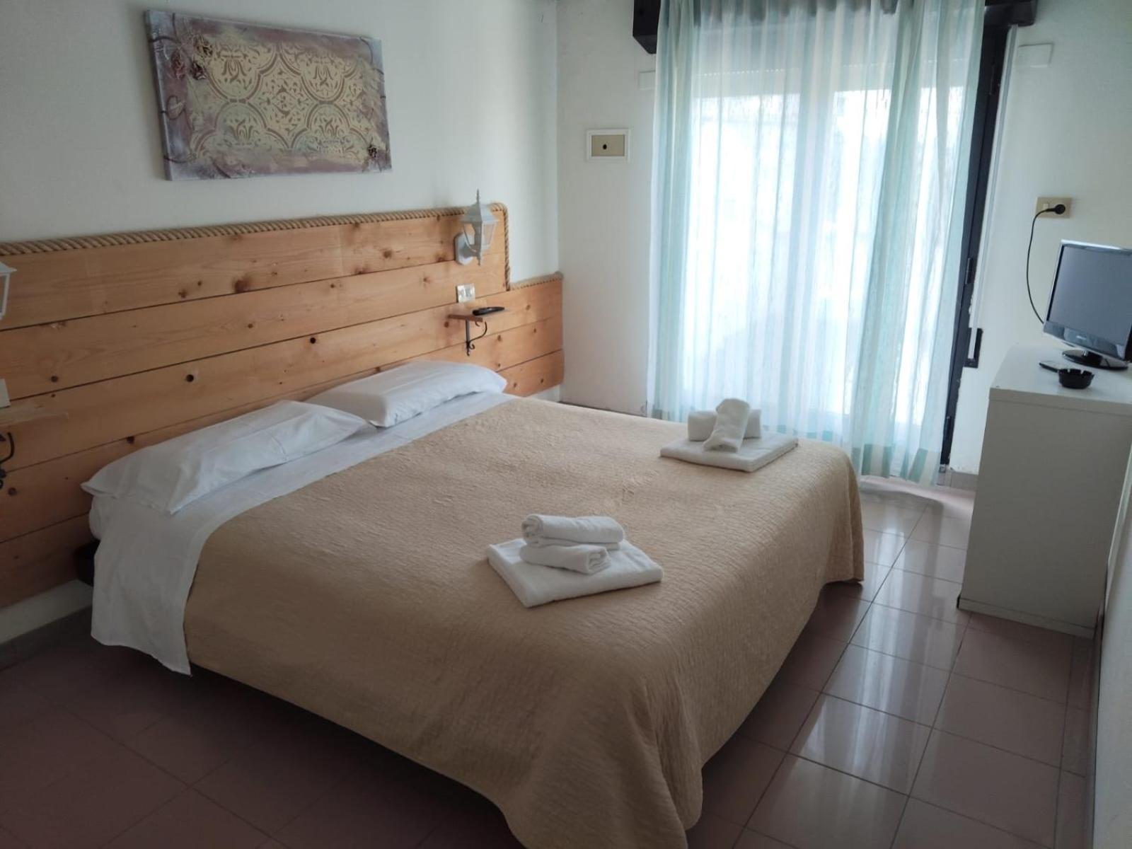Garisenda - In Centro A - Hotel Riccione
